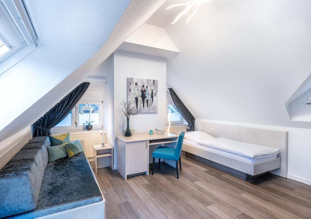 Hotel Zur Krone Meerbusch Ngoại thất bức ảnh