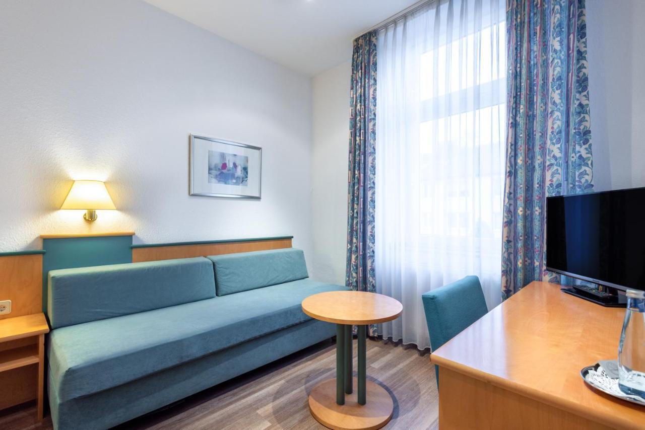 Hotel Zur Krone Meerbusch Ngoại thất bức ảnh