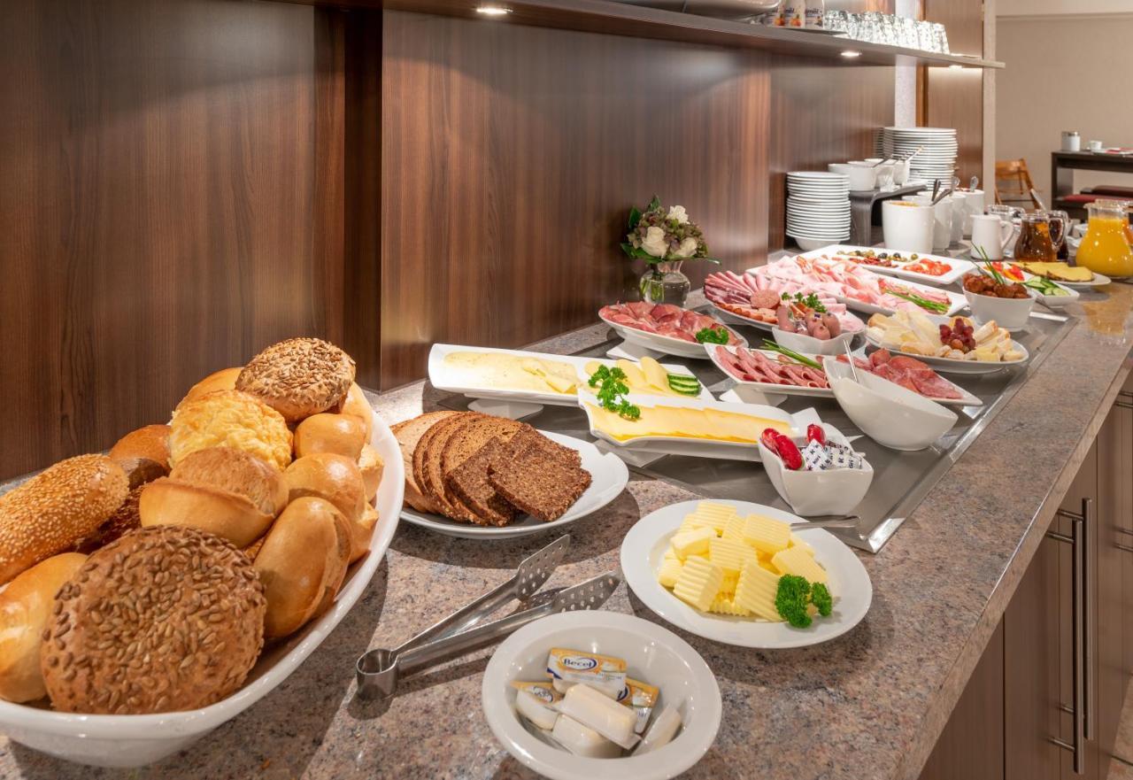 Hotel Zur Krone Meerbusch Ngoại thất bức ảnh